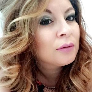 Meet your Posher, Cassandra